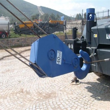 2009 Tadano GR- 700EX